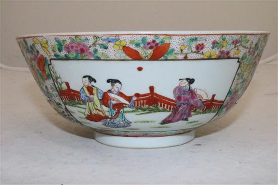 A Chinese famille rose millefleur bowl, late 19th/early 20th century, 20.5cm